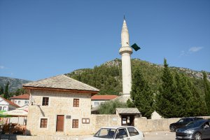 Beş asırlık Osmanlı camisi büyülüyor