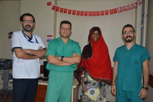 Kalbi 100 dakika durdurulan Somalili kız sağlığına İzmirde kavuştu