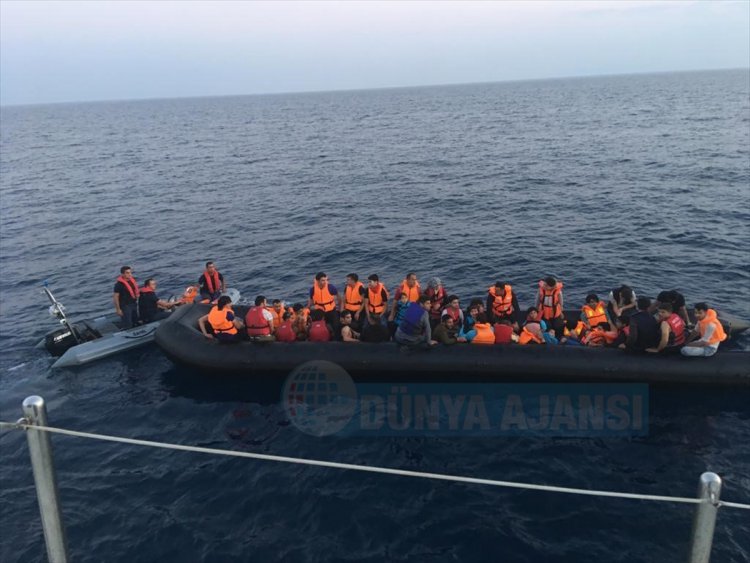 Ege Denizi'nde 37 göçmen yakalandı