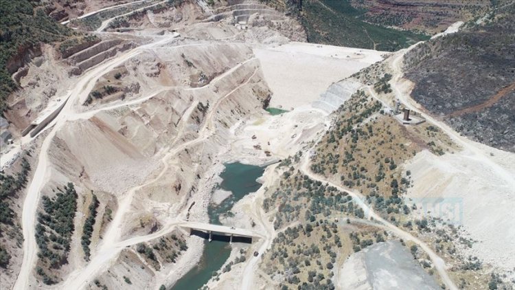Türkiye'nin 2. büyük sulama barajı Silvan Barajı'nın yüzde 60'ı tamamlandı
