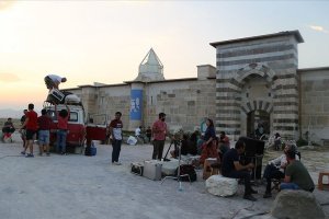 Konya Zazadin Hanı film yapımcılarının yeni çekim merkezi oldu