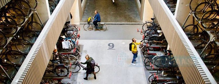 12 bin 500 kapasiteli dünyanın en büyük bisiklet parkı Hollanda’da