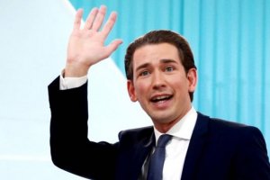 Avusturya'da Haç kalıyor, başörtüsüne yasak getiriliyor