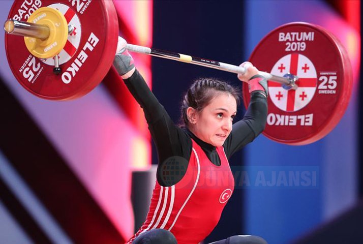 Milli halterci Erdoğan dünya şampiyonu