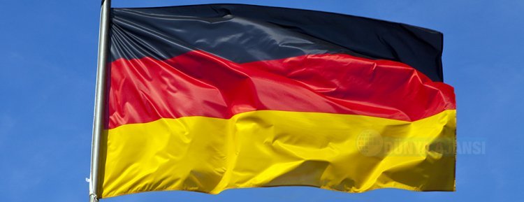 Almanya'da aşırı sağcıların desteklediği aday başbakan seçildi