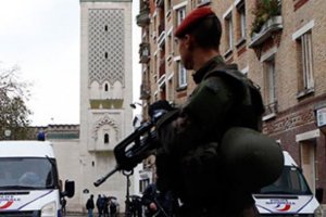 Paris'te camide silahlı saldırı: 1 yaralı