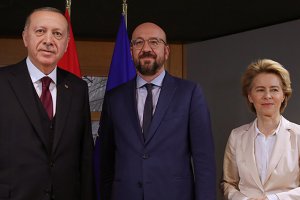Cumhurbaşkanı Erdoğan, AB Konseyi ve AB Komisyonu Başkanı ile görüştü