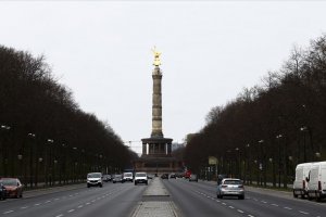 Almanya'da Kovid-19 nedeniyle hayatını kaybedenlerin sayısı 29'a yükseldi