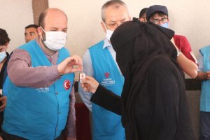 Türkiye Diyanet Vakfı İdlib’de 110 konutu savaş mağduru ailelere teslim etti