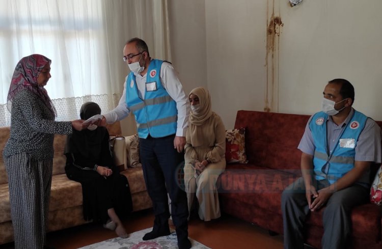 Türkiye Diyanet Vakfı Antalya’da evleri yanan ailelere sahip çıktı