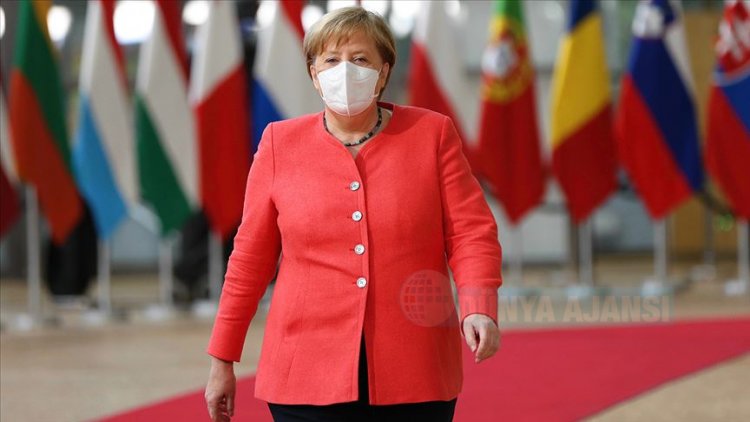 Almanya Başbakanı Angela Merkel Kovid-19 vakalarındaki artıştan endişeli
