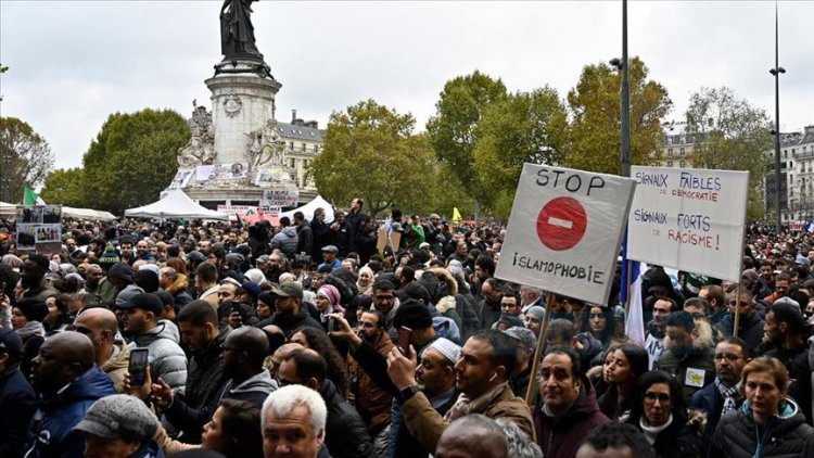 İslam dünyası, Hz. Muhammed'e hakareti destekleyen Fransa'ya karşı tek ses oldu