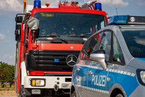 Almanya'da polis ve itfaiyeye aşırı sağcı şüphelisiyle operasyon