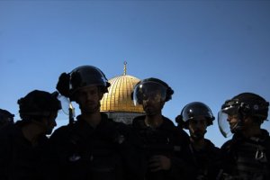 İsrail polisi korumasındaki 130 fanatik Yahudi'den Mescid-i Aksa'ya baskın