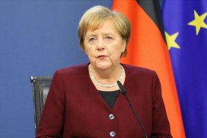 Merkel: AB-Türkiye ilişkilerinde istenen ilerleme olmadı