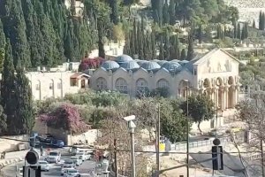 Fanatik Yahudi Kudüs’te kilise yakma girişiminde bulundu