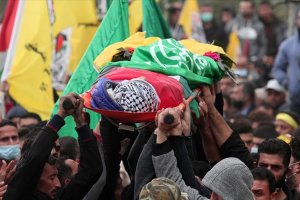 İsrail askerlerinin şehit ettiği 13 yaşındaki Filistinli çocuğun cenazesi toprağa verildi