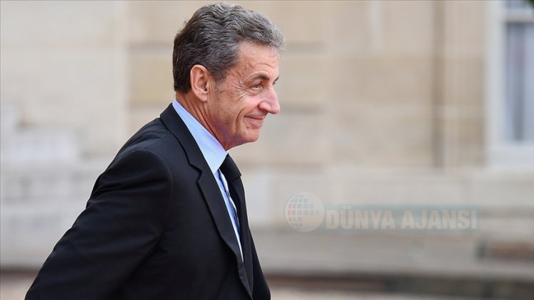 Eski Fransa Cumhurbaşkanı Sarkozy'nin yolsuzlukla yargılandığı davada 4 yıl hapsi istendi
