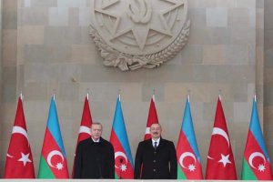Cumhurbaşkanı Aliyev: Vatan muharebesinin ilk saatlerinden itibaren Türkiye’nin desteğini hissettik