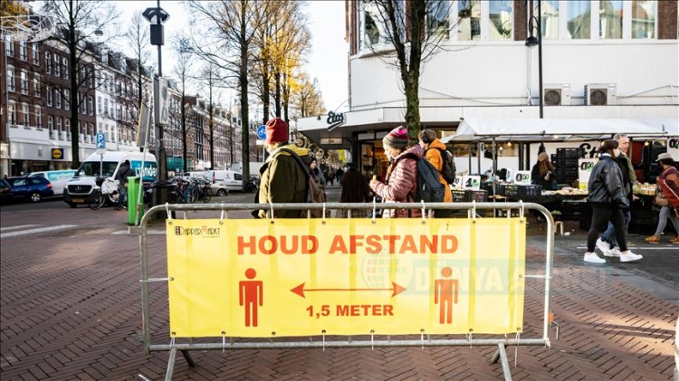 Hollanda'da Kovid-19 nedeniyle ilk kez sokağa çıkma kısıtlaması