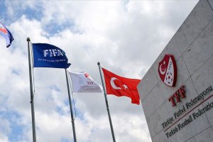 Fenerbahçe Başkanı Koç ve Sportif Direktörü Belözoğlu, PFDK'ye sevk edildi