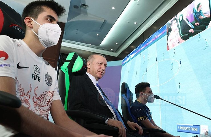  Erdoğan: Gençlerimizin çok ilgi duyduğu e-Spor'u desteklemeyi sürdüreceğiz