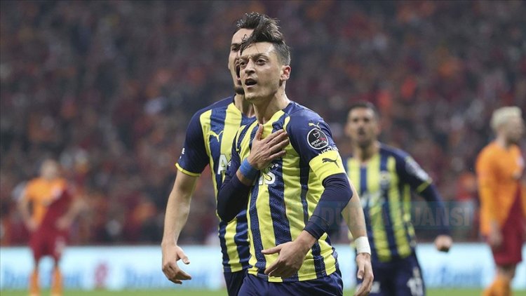 Büyük derbide Fenerbahçe, Galatasaray'ı 2-1 yendi