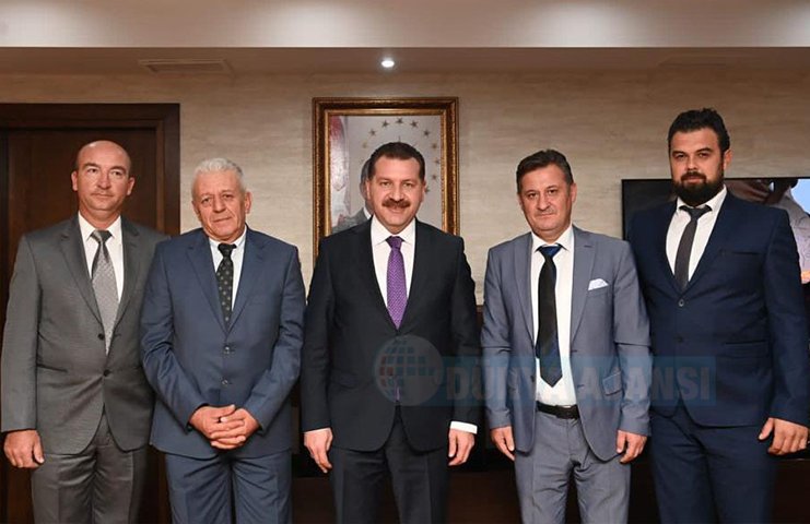 Batı Trakyalı Meclis Üyeleri, Büyükşehir Belediye Başkanı Yılmaz’ı ziyaret etti