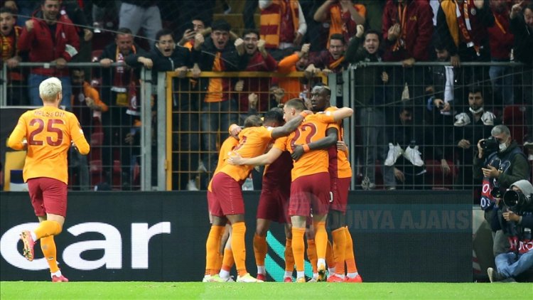  Galatasaray Marsilya galibiyetiyle UEFA Şampiyonlar Ligi'ni garantiledi