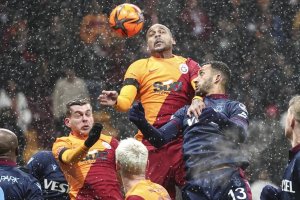 Galatasaray'ı mağlup eden Trabzonspor liderliğini sürdürüyor
