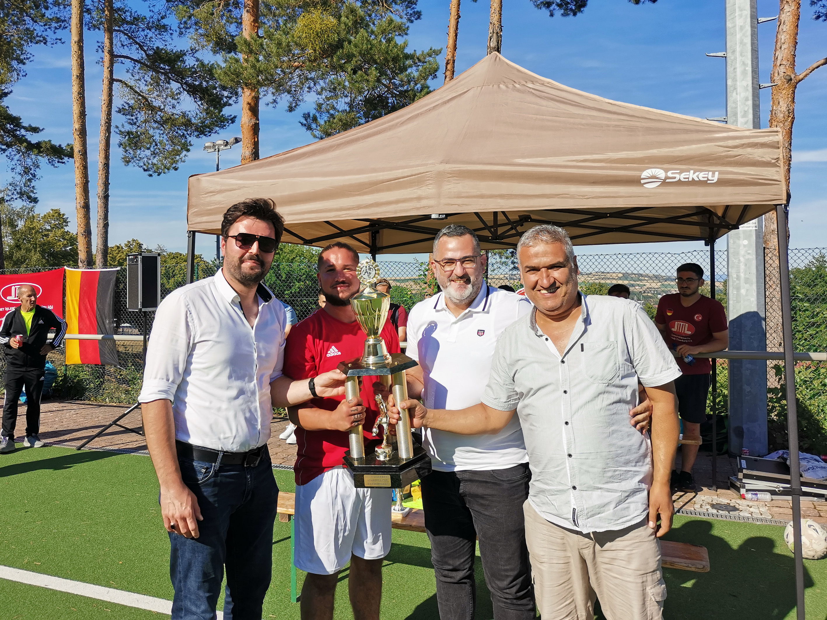 Eisenberg’de futbol turnuvası “Futbol Bahane, Kardeşliğimiz Şahane”