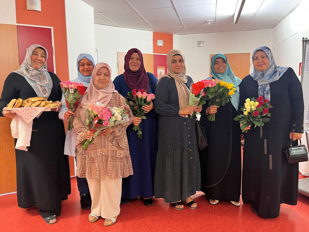 DİTİB gönüllü kadın üyelerinden huzurevine bayram ziyareti