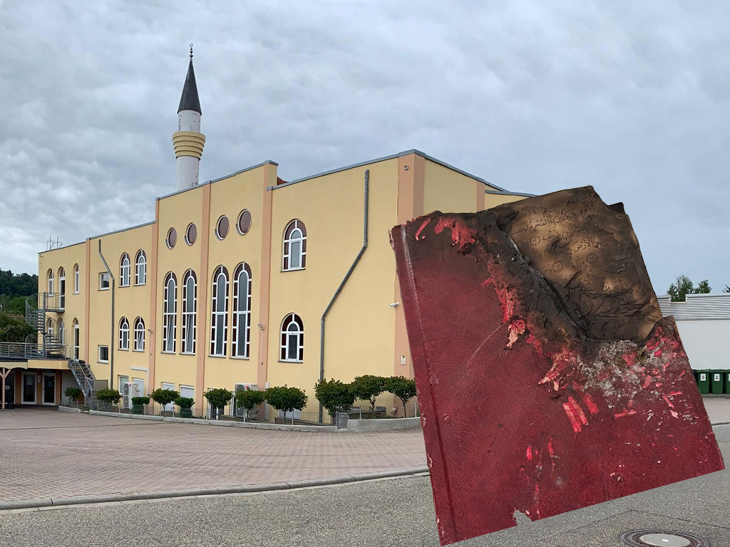 Maulbronn’da caminin önüne Kur'an-ı Kerim yakılarak atıldı